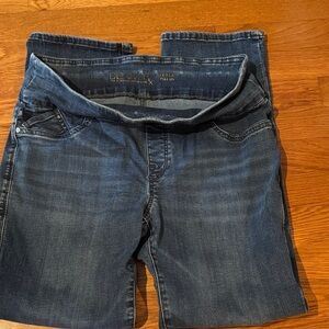 Rock and republic fever pull on jeans. 14 short